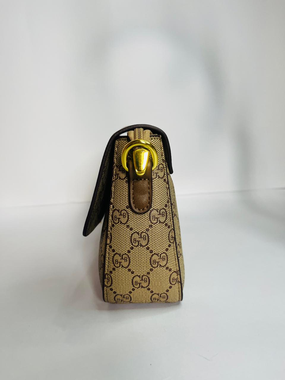 Saddle Flap Simple Crossbody Bag
