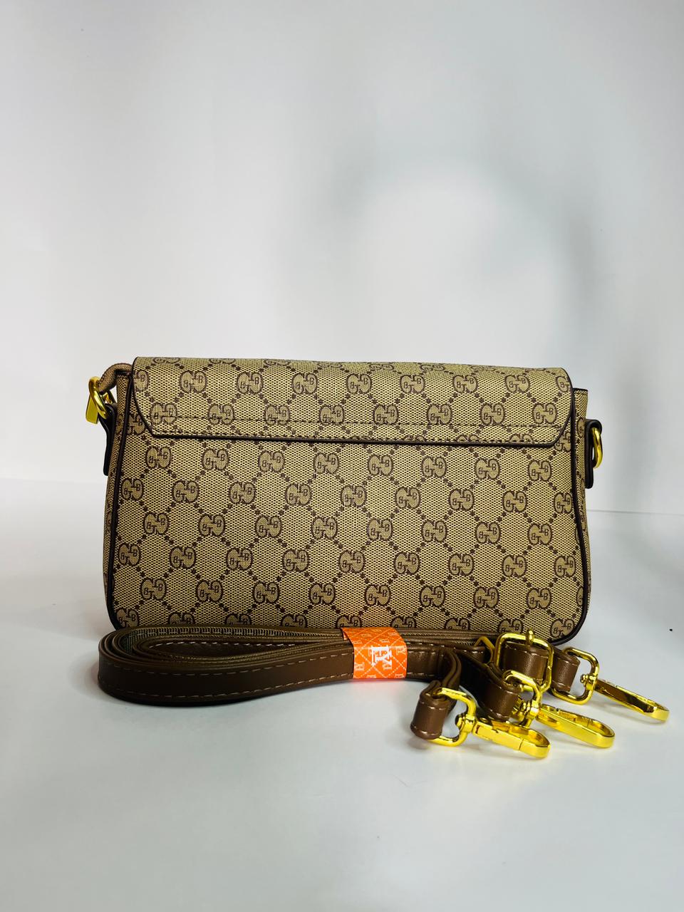 Saddle Flap Simple Crossbody Bag