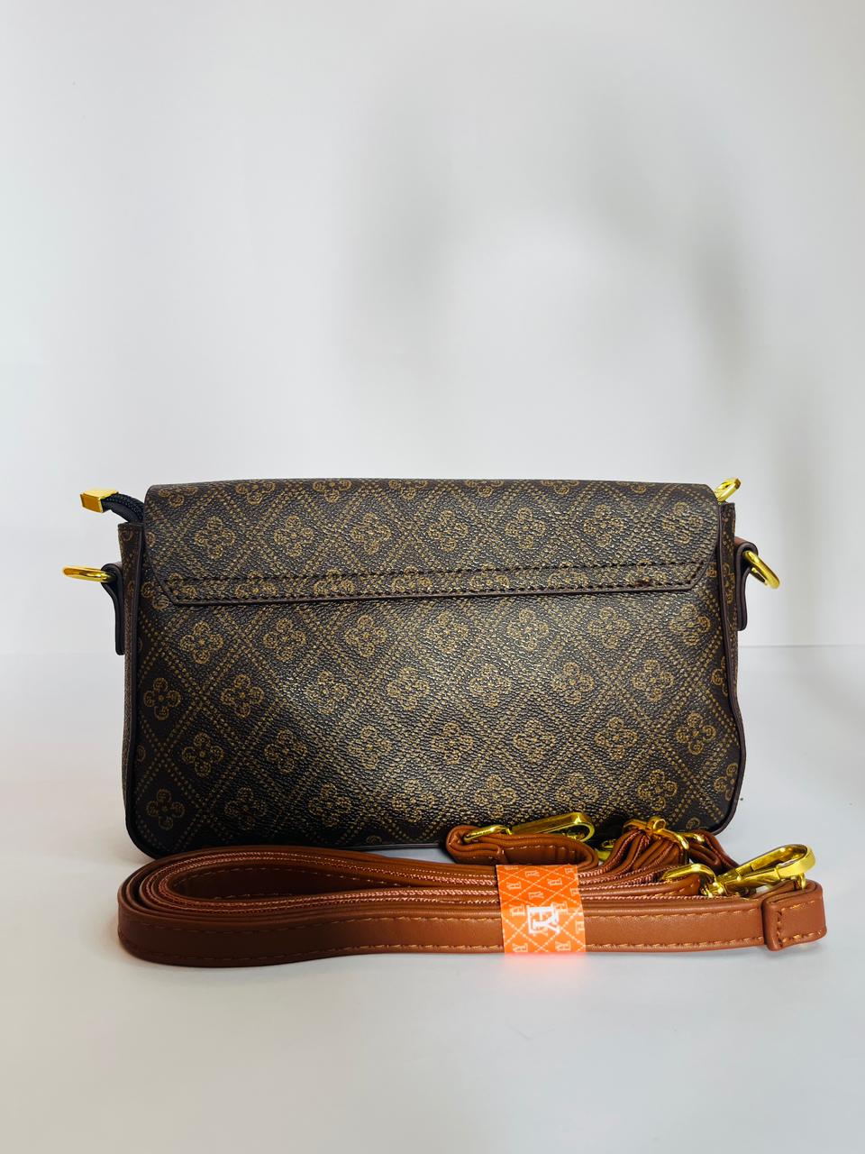 Saddle Flap Simple Crossbody Bag