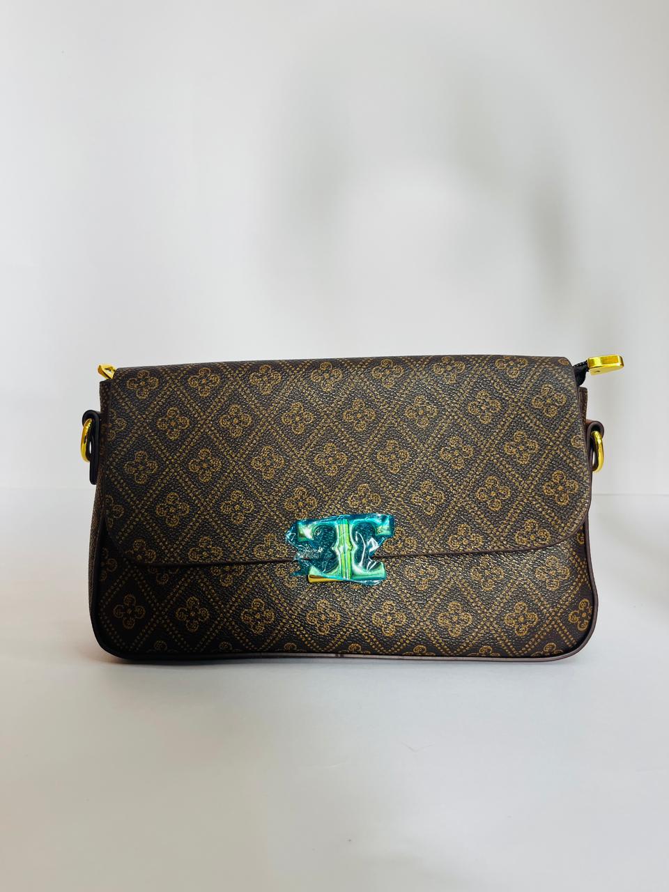 Saddle Flap Simple Crossbody Bag