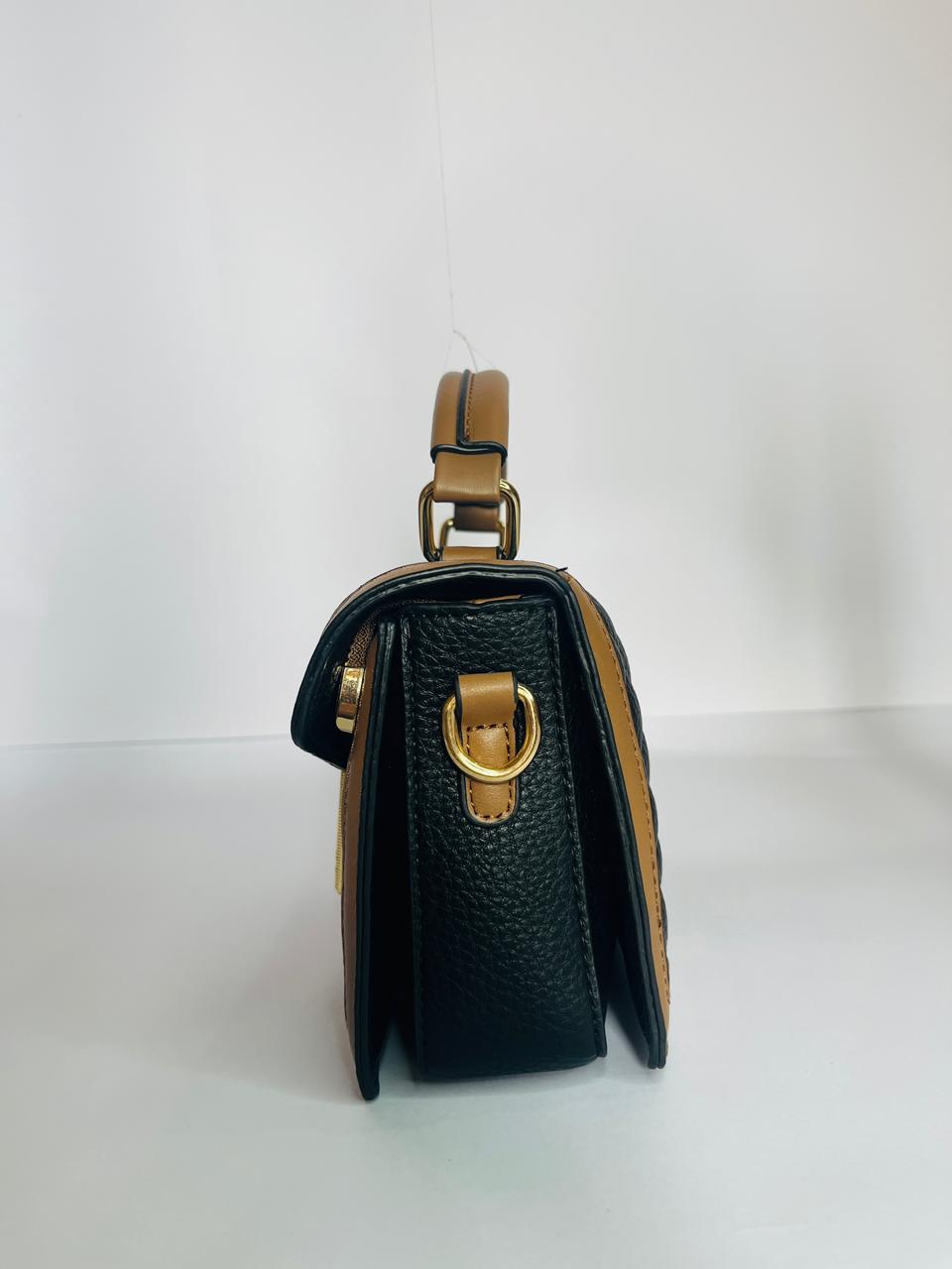 CHARM QUILTED SLINGBAG